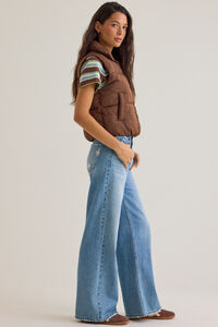 Brinity Puffer Vest Detail 3 - Altar'd State