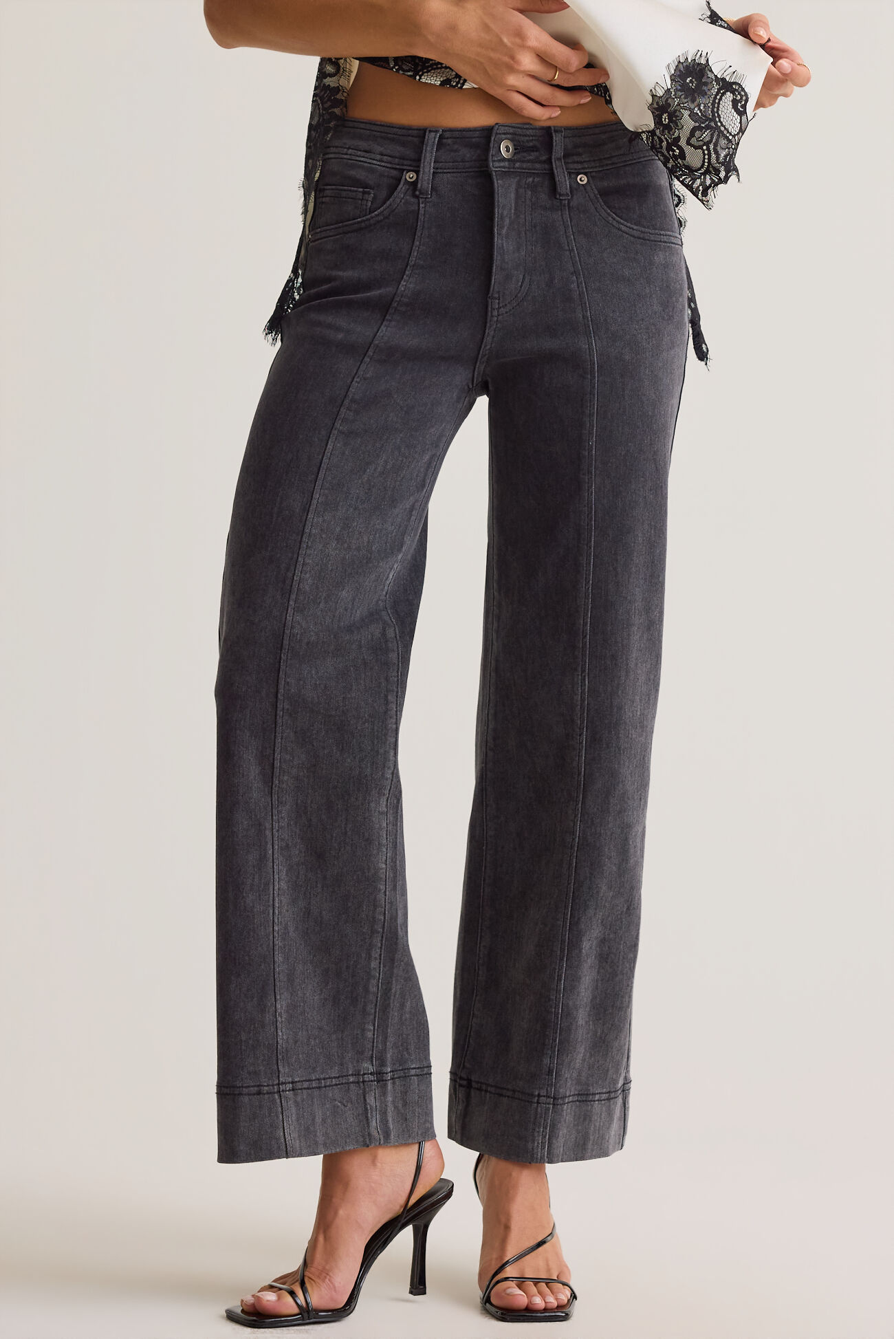 Shayna High Rise Crop Jean