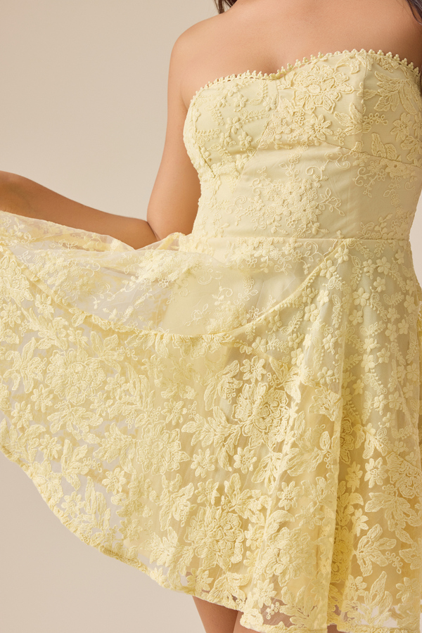 Karry Strapless Floral Dress Detail 2 - Altar'd State