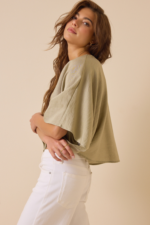 Savannah Twist Kimono Detail 4 - Altar'd State