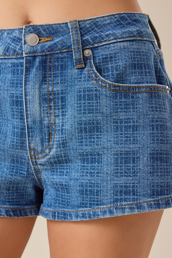Elsie Plaid Denim Shorts Detail 3 - Altar'd State