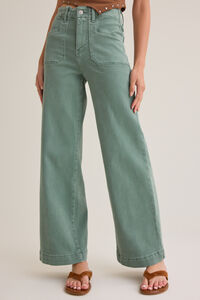 Karli Front Pocket Jean Detail 2 - Altar'd State