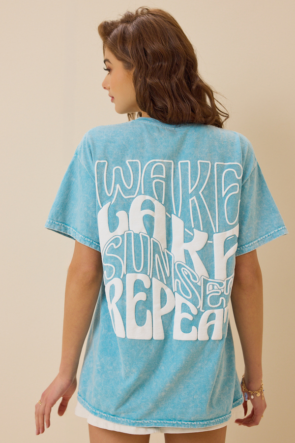 Wake Lake Sunset Repeat Tee Detail 3 - Altar'd State