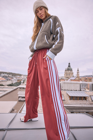 Run This Back Side Stripe Pant - Altar'd State - 