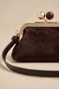 Kiss Lock Shoulder Bag Detail 4 - Altar'd State