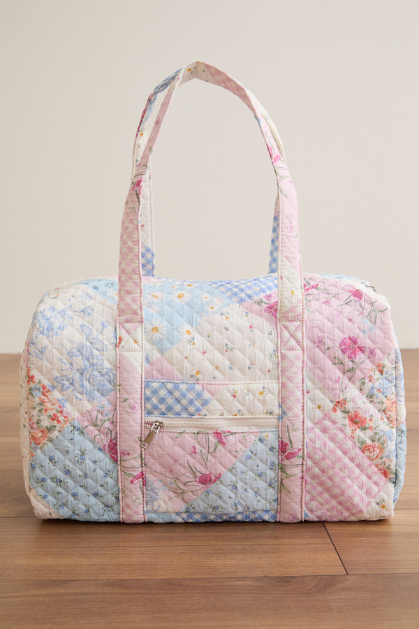 Everly Quilted Duffel Bag - Altar'd State