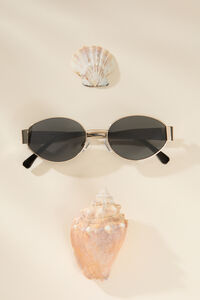 Victory Vintage Sunglasses Detail 3 - Altar'd State