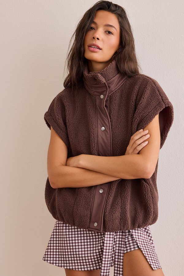 Rally Sherpa Button Vest Detail 3 - Altar'd State