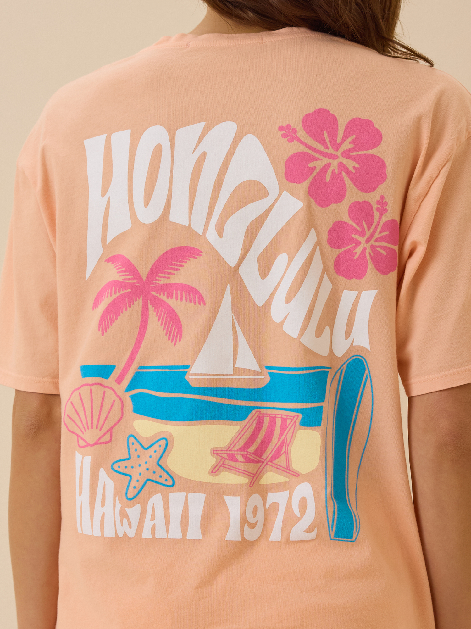 Honolulu Hawaii Graphic Tee in Papaya Punch