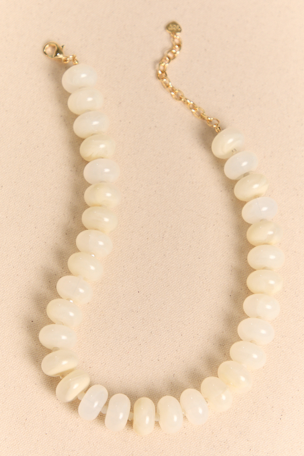 Cloud Quartz Oval Bead Necklace Detail 2 - Altar'd State