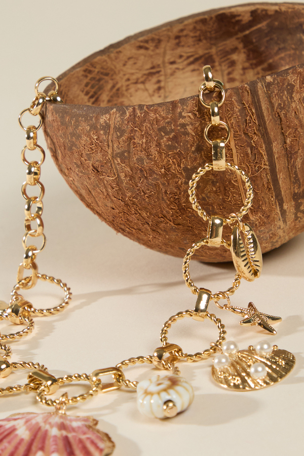 Lyla Shell Charm Necklace Detail 2 - Altar'd State