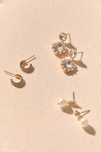 Crystal & Pearl Earring Set Detail 2 - Altar'd State