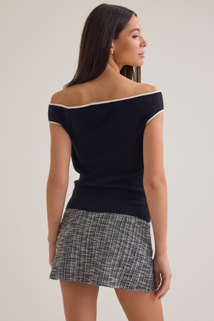 Cara Contrast Trim Off Shoulder Top - Altar'd State - 