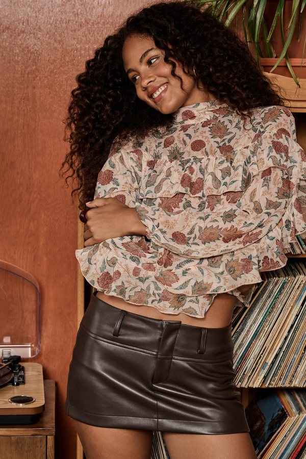 Mida Floral Ruffle Blouse Detail 2 - Altar'd State