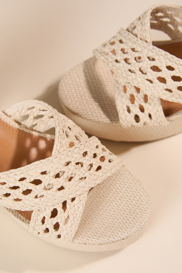 DV Whisora Rattan Crossover Wedge Detail 3 - Altar'd State