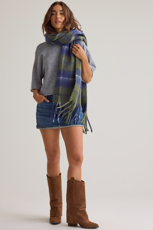 Hanna Boxy Crewneck Sweater - Altar'd State
