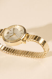 Dainty Round Stretch Watch Detail 5 - Altar'd State