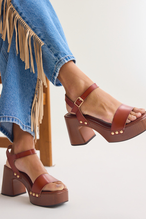 Debbie Brown Heel - Altar'd State - 