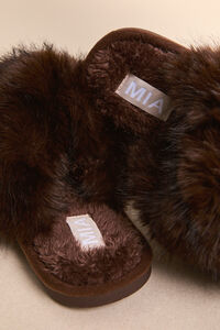 Elayna Fur Slipper Detail 3 - Altar'd State