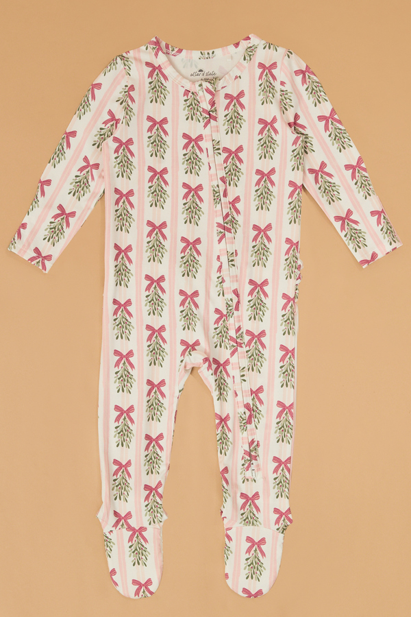 Mistletoe Magic Ruffle Footie - Altar'd State
