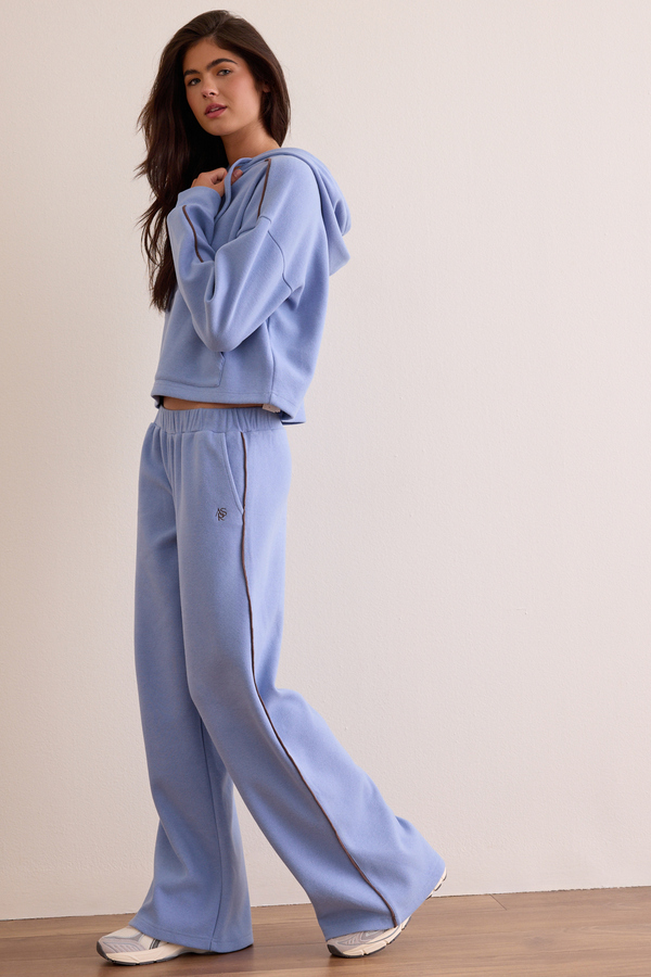 Varsity Bound Cropped Sweatshirt Detail 4 - Altar'd State