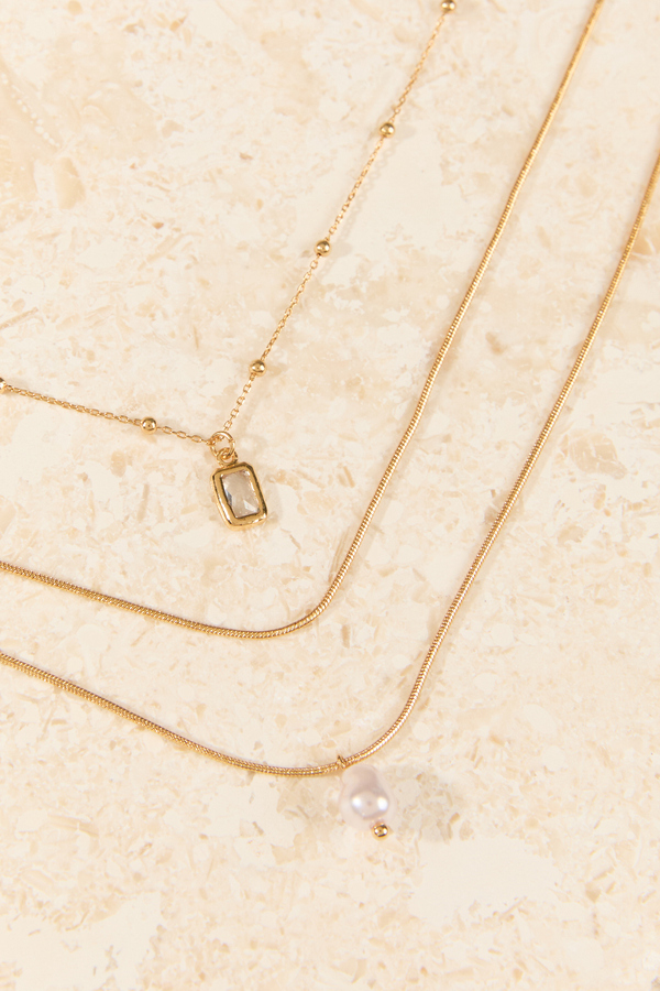 18K Gold Layered Pearl Necklace Detail 4 - Altar'd State