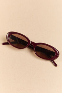 Amelia Oval Sunglasses - Altar'd State