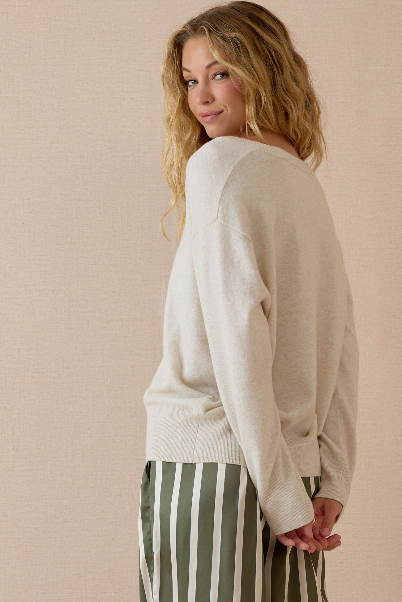 Flynn V Neck Pullover Sweater