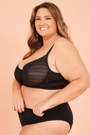Mid and Plus Sizes Bras and Bralettes