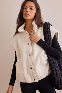 Rally Sherpa Button Vest Detail 2 - Altar'd State