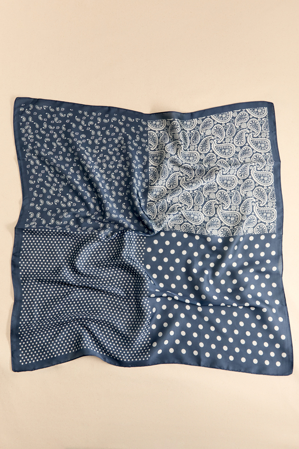 Kaitlyn Blue Headscarf Detail 2 - Altar'd State