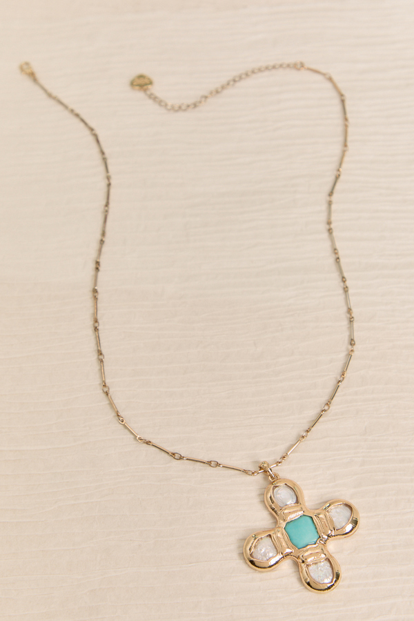 Seaside Grace Cross Necklace Detail 2 - Altar'd State
