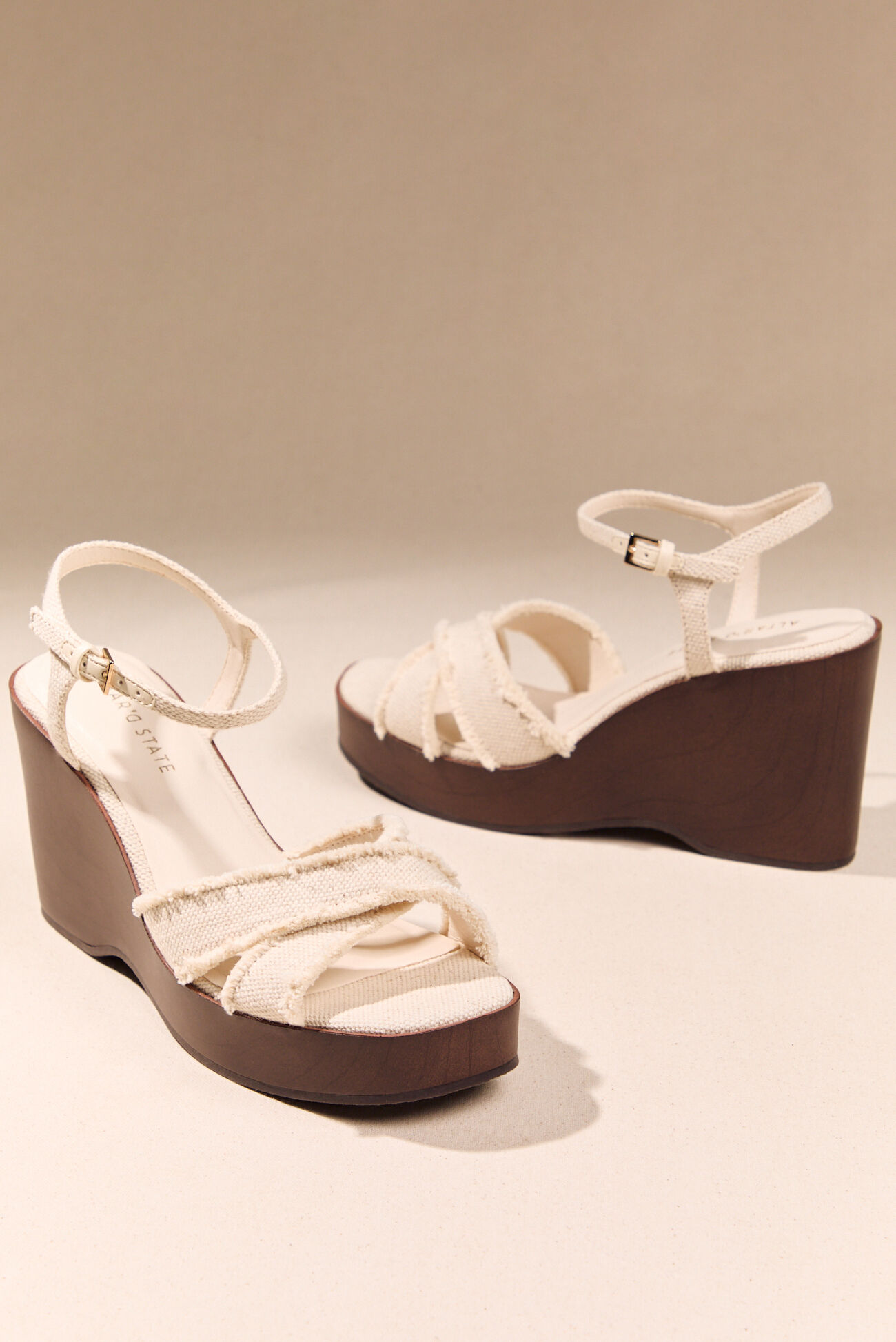 Cyndi Canvas Wood Wedge