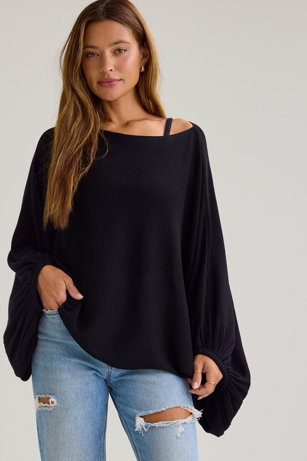 Tabor Dolman Sleeve Top Detail 2 - Altar'd State