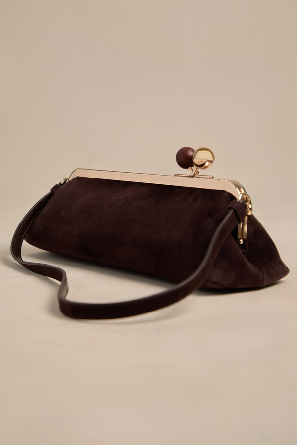 Kiss Lock Shoulder Bag Detail 2 - Altar'd State
