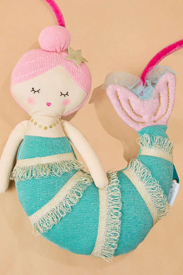 Mermaid Tulle Purse By Mudpie Detail 2 - Altar'd State