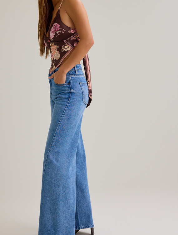 Hailey High Rise Jean Detail 5 - Altar'd State