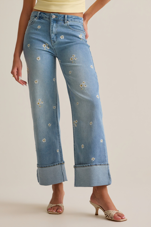 Lessie Daisy Jeans Detail 2 - Altar'd State