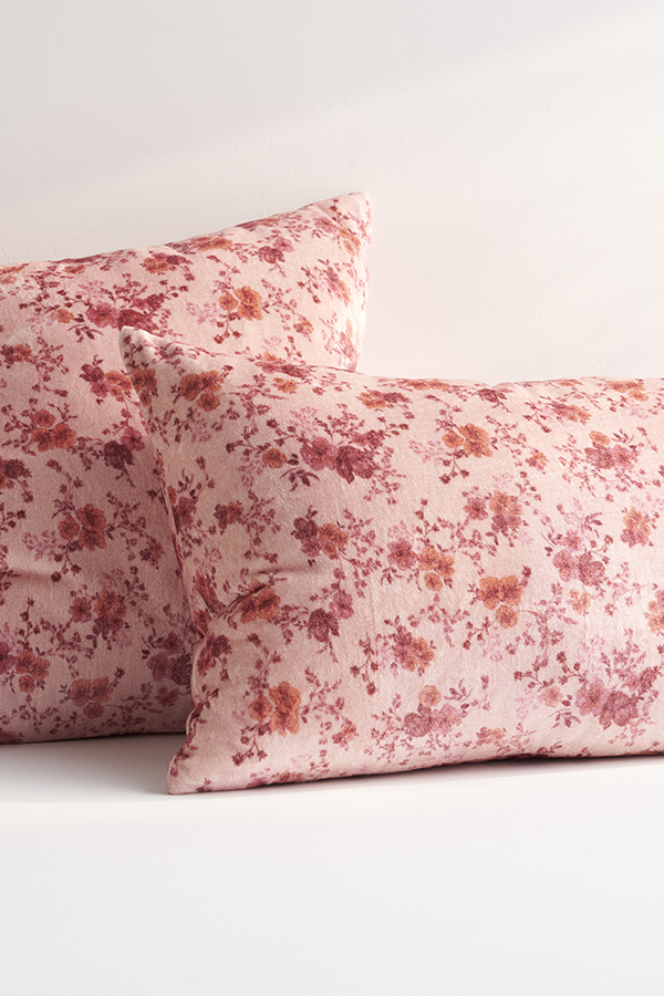 Nora Velvet Pillow Detail 1 - Altar'd State