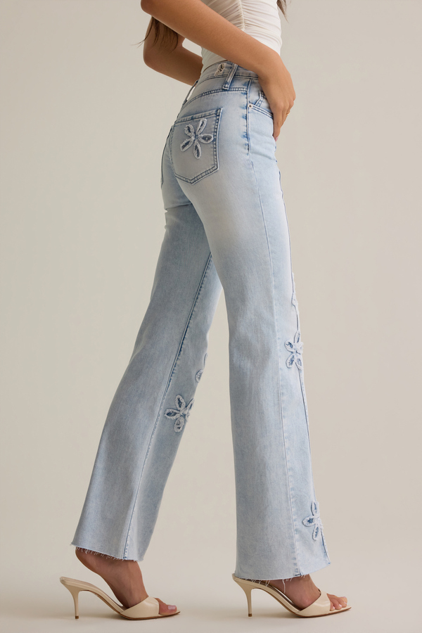Bea Flower Patchwork Jeans Detail 4 - Altar'd State