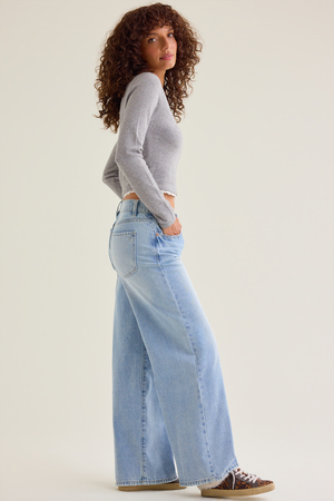 Sydney Low Rise Wide Leg Jeans - Altar'd State - 