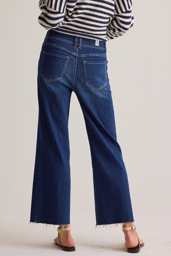 Aria Mid Rise Cropped Jeans Detail 3 - Altar'd State