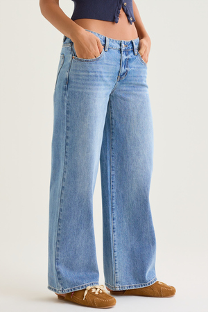 Sydney Low Rise Wide Leg Jeans - Altar'd State - 