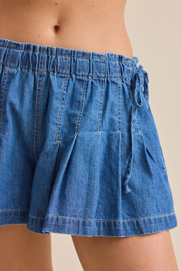 Darla Pleated Denim Shorts Detail 3 - Altar'd State