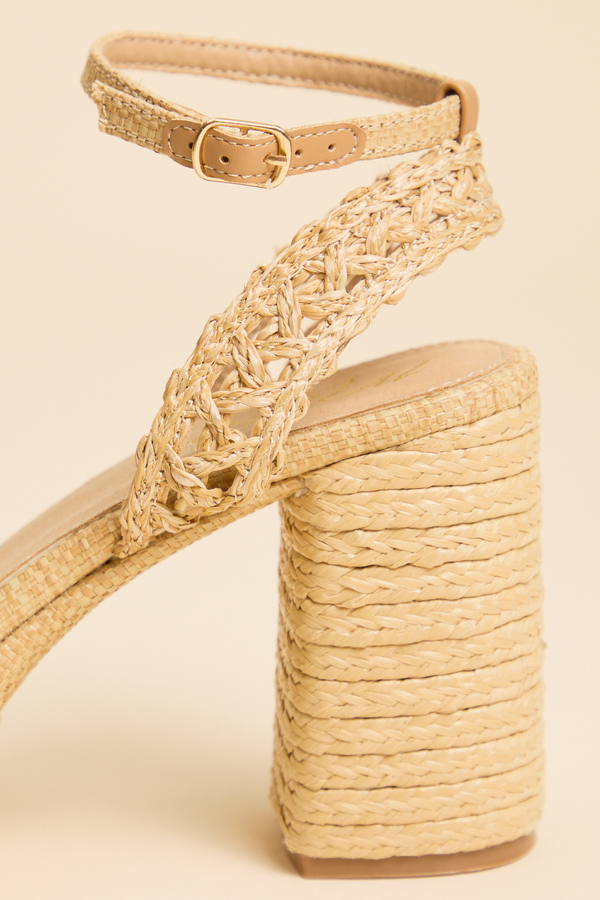 Matisse Orion Raffia Platform Heel Detail 3 - Altar'd State